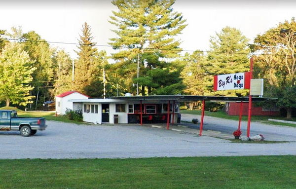 A&W Restaurant - Farwell - 1876 W Ludington Ave